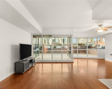 4525 Dean Martin Drive - Photo Thumbnail 3