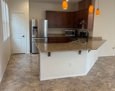 7020 Placid Lake Avenue - Photo Thumbnail 5