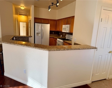 108 Topsail Drive - Photo Thumbnail 8