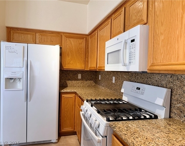 108 Topsail Drive - Photo Thumbnail 6