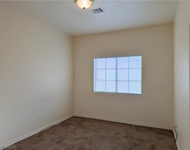 108 Topsail Drive - Photo Thumbnail 11