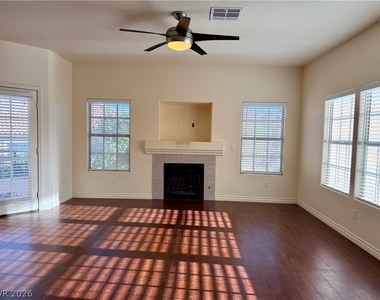 108 Topsail Drive - Photo Thumbnail 10