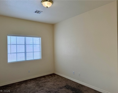108 Topsail Drive - Photo Thumbnail 12