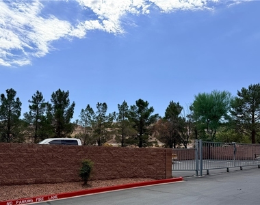 108 Topsail Drive - Photo Thumbnail 14