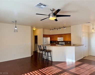 108 Topsail Drive - Photo Thumbnail 9