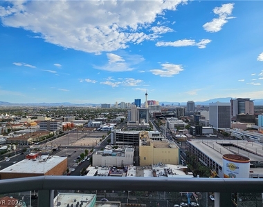 150 Las Vegas Boulevard - Photo Thumbnail 23