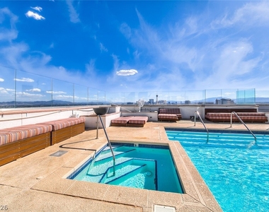 150 Las Vegas Boulevard - Photo Thumbnail 30