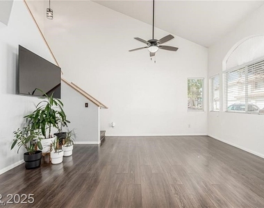 8004 Divine Drive - Photo Thumbnail 6