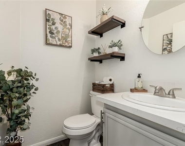 8004 Divine Drive - Photo Thumbnail 7