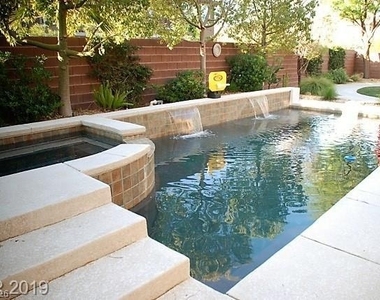 8426 Benicasim Court - Photo Thumbnail 16