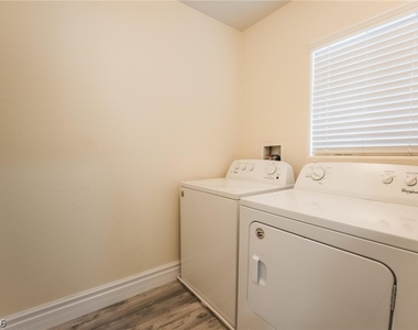 9705 Marcelline Avenue - Photo Thumbnail 24