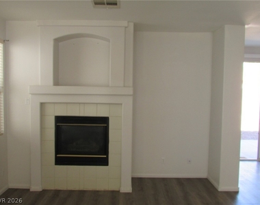 10046 Lemon Valley Avenue - Photo Thumbnail 4
