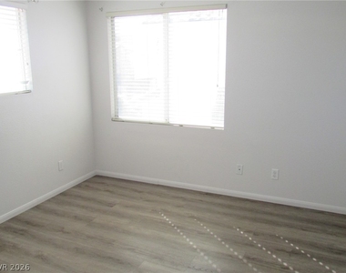 10046 Lemon Valley Avenue - Photo Thumbnail 35