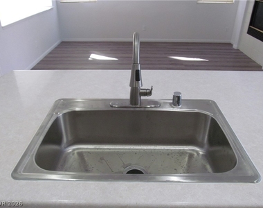 10046 Lemon Valley Avenue - Photo Thumbnail 8