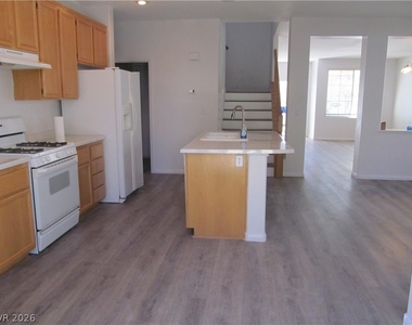 10046 Lemon Valley Avenue - Photo Thumbnail 6