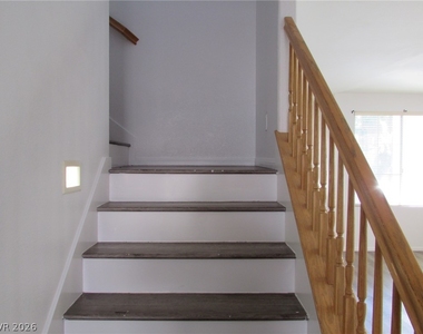 10046 Lemon Valley Avenue - Photo Thumbnail 16