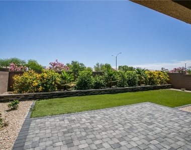 7924 Romulan Street - Photo Thumbnail 25