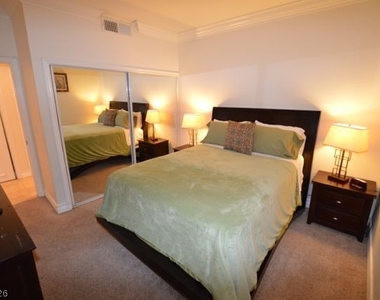 270 E Flamingo Road - Photo Thumbnail 10