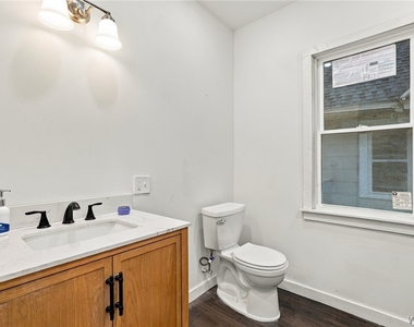 361 Marilla St (upper) - Photo Thumbnail 13