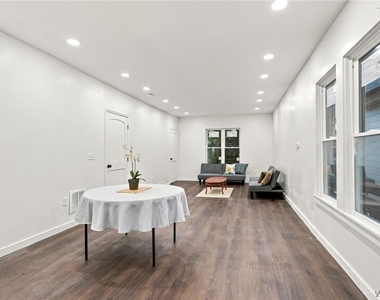 361 Marilla St (upper) - Photo Thumbnail 6