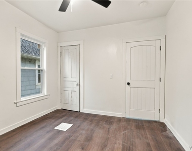 361 Marilla St (upper) - Photo Thumbnail 16