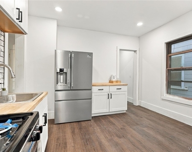 361 Marilla St (lower) - Photo Thumbnail 6