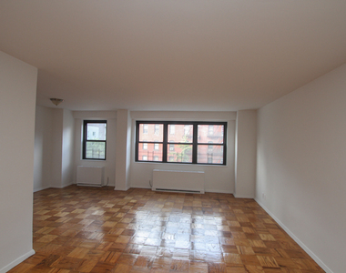 East 88th Street - Photo Thumbnail 3