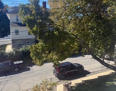 Fox Avenue - Photo Thumbnail 15