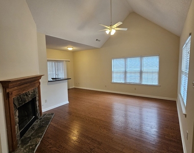 551 N Fairfield Drive - Photo Thumbnail 3
