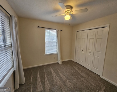 551 N Fairfield Drive - Photo Thumbnail 18