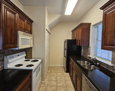 551 N Fairfield Drive - Photo Thumbnail 15