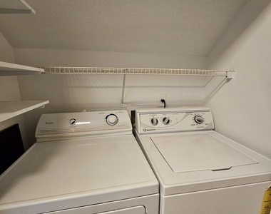 551 N Fairfield Drive - Photo Thumbnail 8
