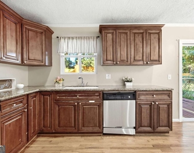 2938 Dover Drive - Photo Thumbnail 9