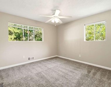 2938 Dover Drive - Photo Thumbnail 18