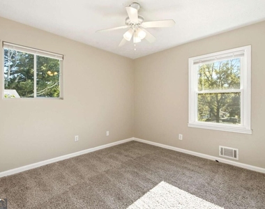 2938 Dover Drive - Photo Thumbnail 15