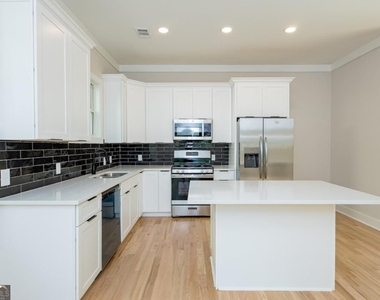 171 Farrington Avenue Se - Photo Thumbnail 8