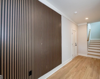 171 Farrington Avenue Se - Photo Thumbnail 4