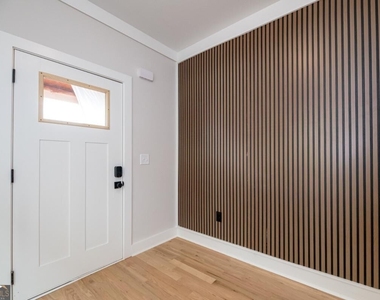 171 Farrington Avenue Se - Photo Thumbnail 3