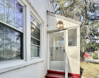 403 E Elm Street - Photo Thumbnail 11