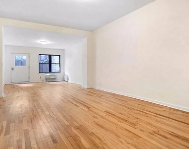 226 East 74th Street - Photo Thumbnail 4