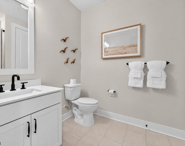 12 Court Ln - Photo Thumbnail 11
