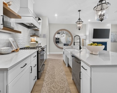 12 Court Ln - Photo Thumbnail 7