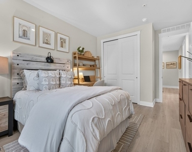 12 Court Ln - Photo Thumbnail 17