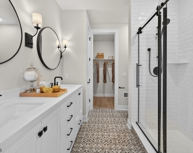 12 Court Ln - Photo Thumbnail 14