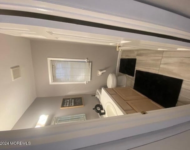 291 Lawrence Avenue - Photo Thumbnail 8