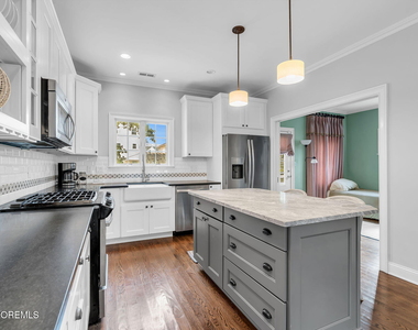1902 Snyder Avenue - Photo Thumbnail 16