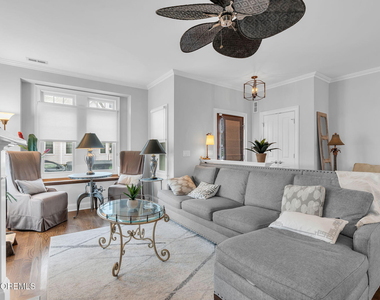 1902 Snyder Avenue - Photo Thumbnail 5