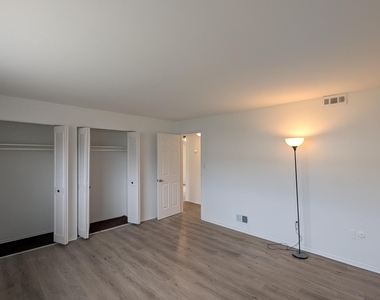 216 Sawmill Road - Photo Thumbnail 3