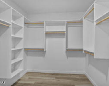 119 S 84th Way - Photo Thumbnail 9