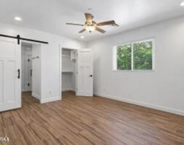 119 S 84th Way - Photo Thumbnail 5